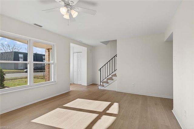 744 Lake Edward DR W, Virginia Beach, VA 23462