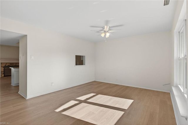 744 Lake Edward DR W, Virginia Beach, VA 23462