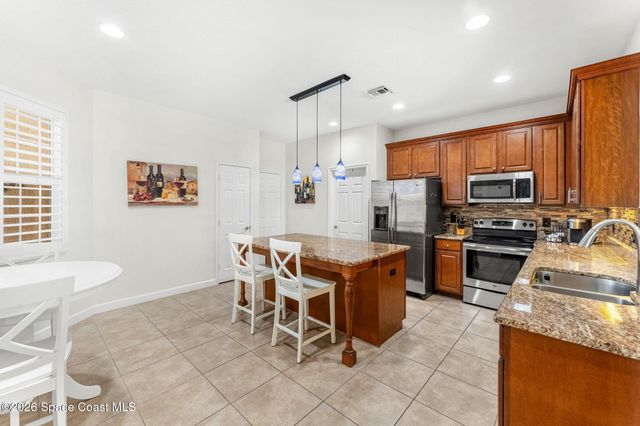 7657 Fieldstone Ranch Square, Vero Beach, FL 32967
