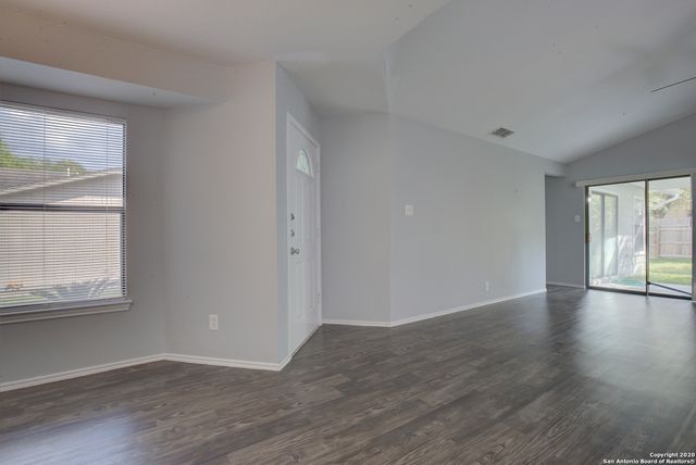 13239 Wood Climb, San Antonio, TX 78233