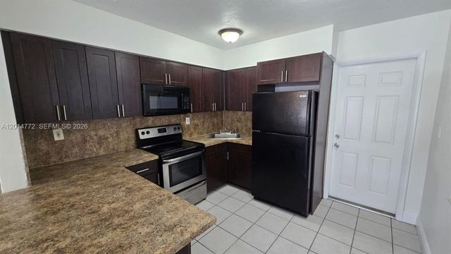 6134 SW 40th Ct, Miramar, FL 33023