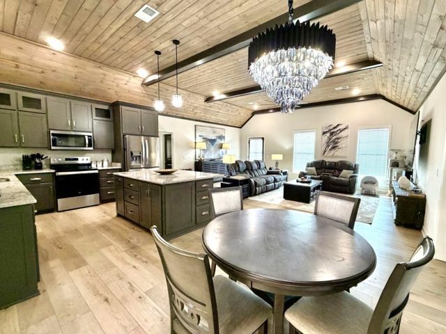 725 CROW LN, Counce, TN 38326