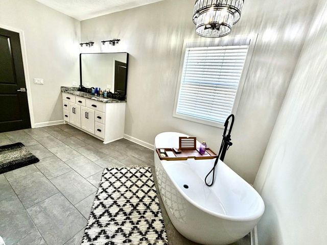 725 CROW LN, Counce, TN 38326