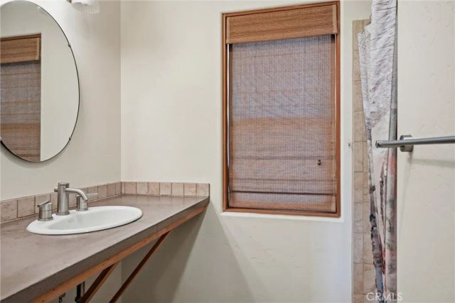 16542 Crescent Court, Hidden Valley Lake, CA 95467