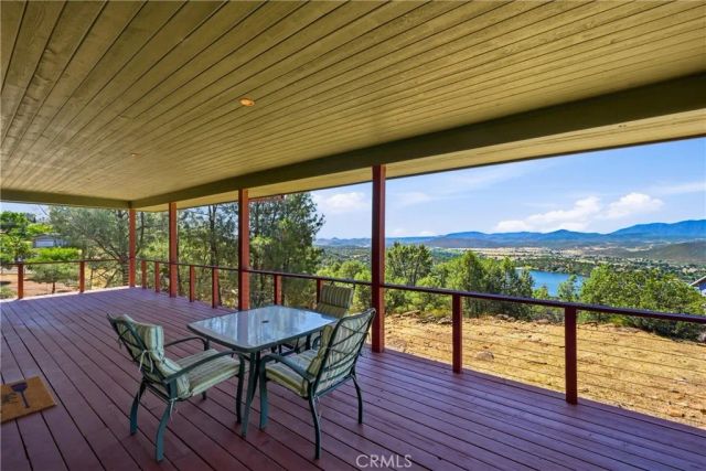 16542 Crescent Court, Hidden Valley Lake, CA 95467