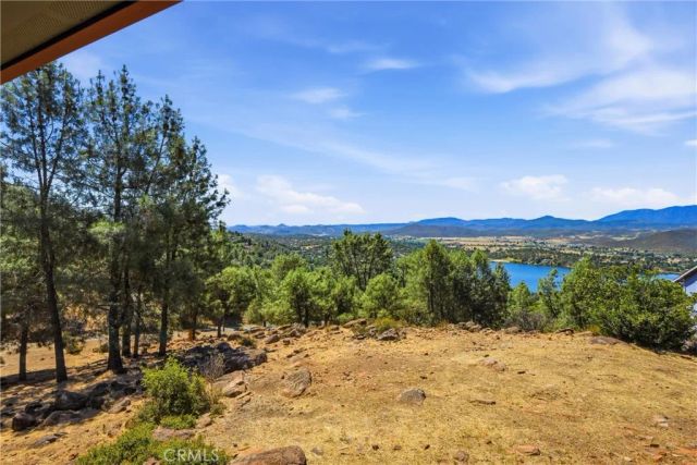 16542 Crescent Court, Hidden Valley Lake, CA 95467