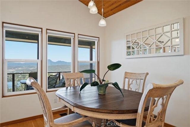 16542 Crescent Court, Hidden Valley Lake, CA 95467