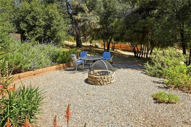 16542 Crescent Court, Hidden Valley Lake, CA 95467
