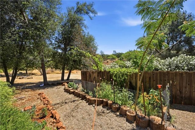 16542 Crescent Court, Hidden Valley Lake, CA 95467