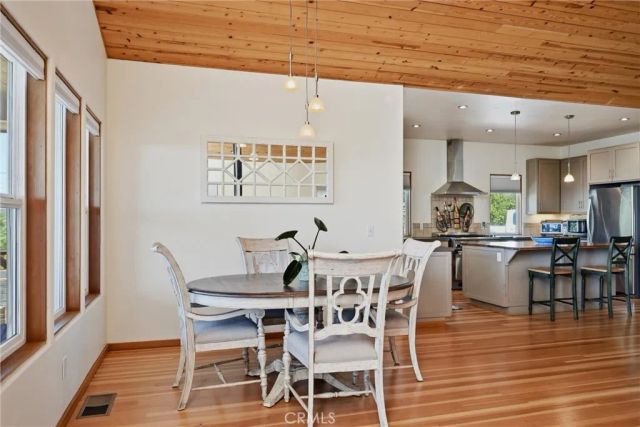 16542 Crescent Court, Hidden Valley Lake, CA 95467