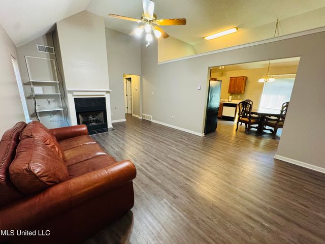 5512 Alexandria Lane, Southaven, MS 38671