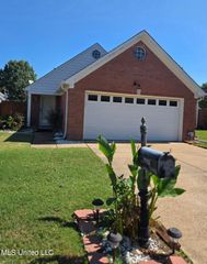 5512 Alexandria Lane, Southaven, MS 38671