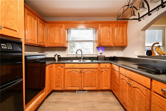 134 Rolling Drive, Westminster, SC 29693