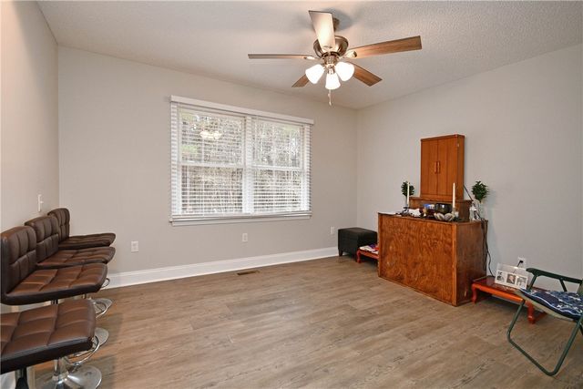 134 Rolling Drive, Westminster, SC 29693