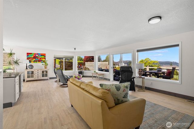 7598 E Alki View Court, Port Orchard, WA 98366
