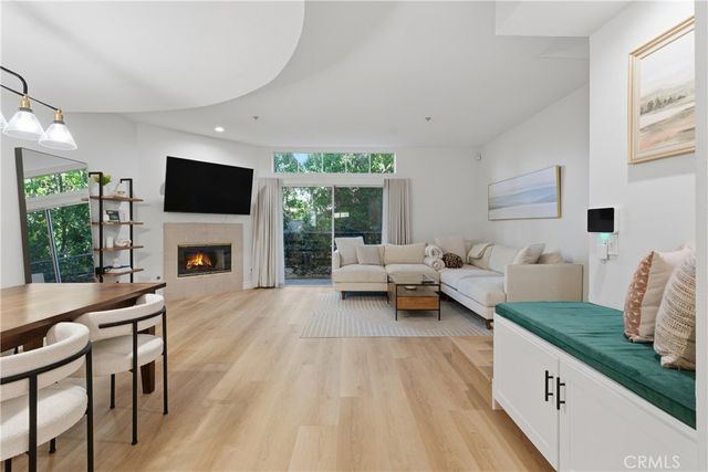 5107 Coldwater Canyon 14, Sherman Oaks, CA 91423