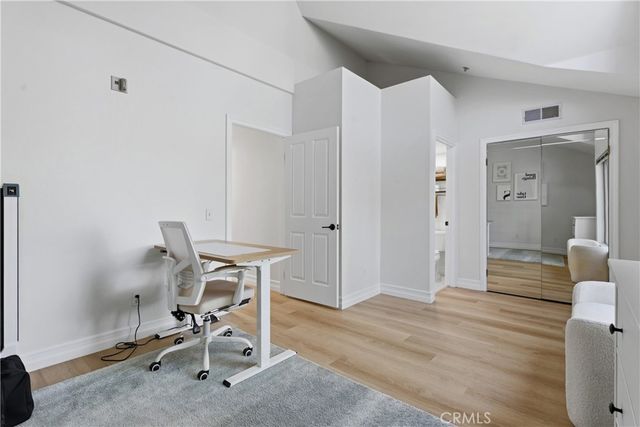 5107 Coldwater Canyon 14, Sherman Oaks, CA 91423