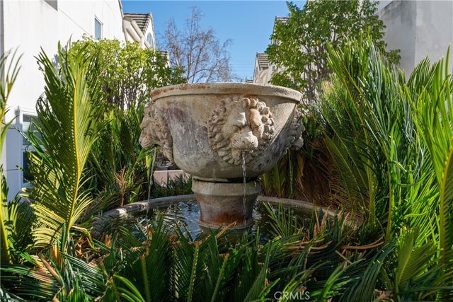 5107 Coldwater Canyon 14, Sherman Oaks, CA 91423