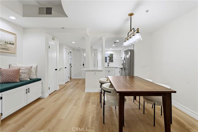 5107 Coldwater Canyon 14, Sherman Oaks, CA 91423