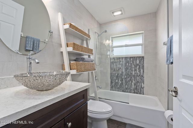 6001 NW TELFORD Avenue, Port St. Lucie, FL 34983