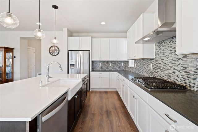 2423 NE Redford Street, Poulsbo, WA 98370