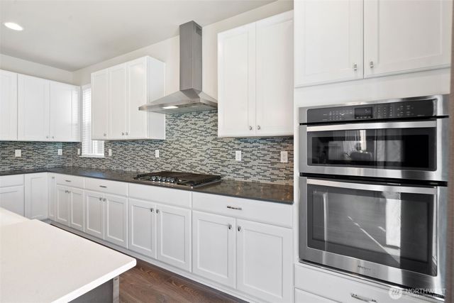 2423 NE Redford Street, Poulsbo, WA 98370