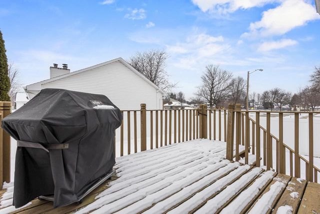 1601 S SUNDOWN LANE, Appleton, WI 54915