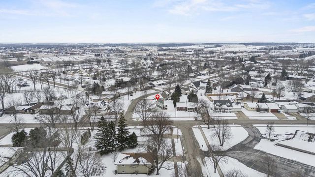 1601 S SUNDOWN LANE, Appleton, WI 54915