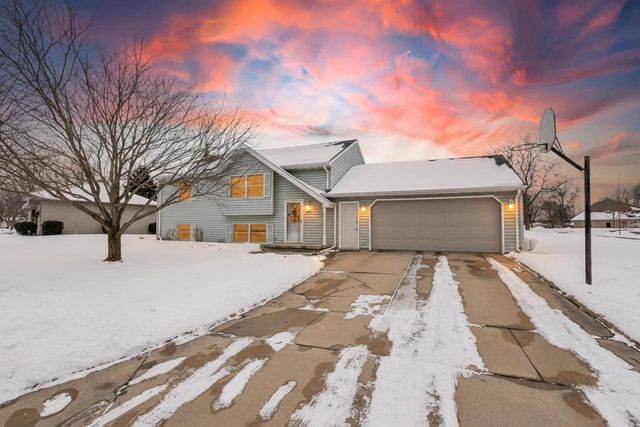 1601 S SUNDOWN LANE, Appleton, WI 54915