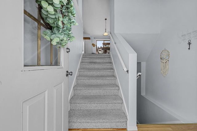 1601 S SUNDOWN LANE, Appleton, WI 54915