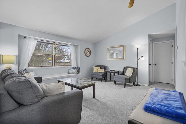 1601 S SUNDOWN LANE, Appleton, WI 54915