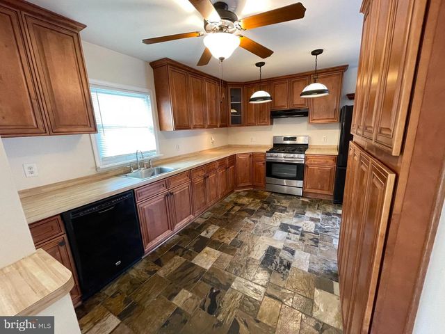 2225 DIAMOND ST, Wilmington, DE 19804