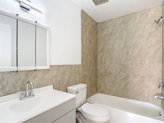 7717 W HIAWATHA STREET, Tampa, FL 33615