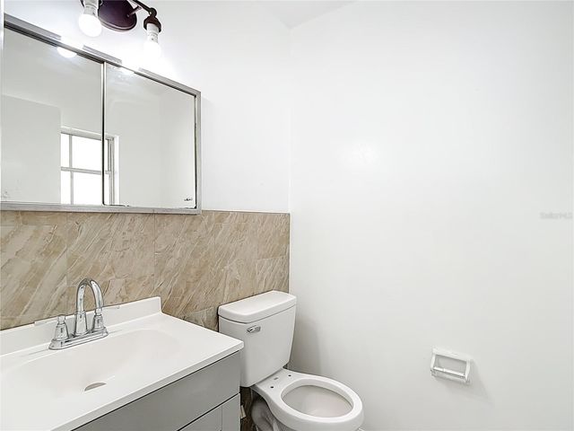 7717 W HIAWATHA STREET, Tampa, FL 33615