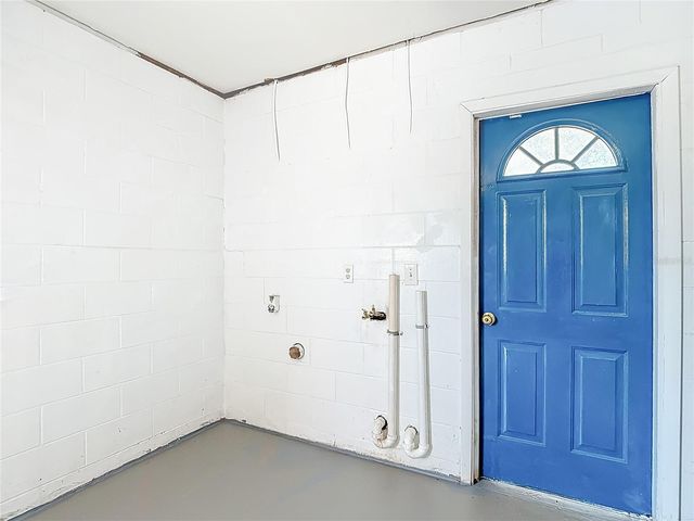 7717 W HIAWATHA STREET, Tampa, FL 33615