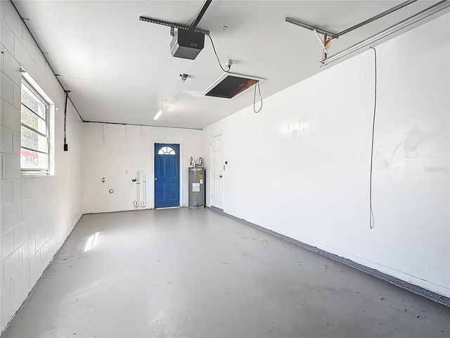 7717 W HIAWATHA STREET, Tampa, FL 33615