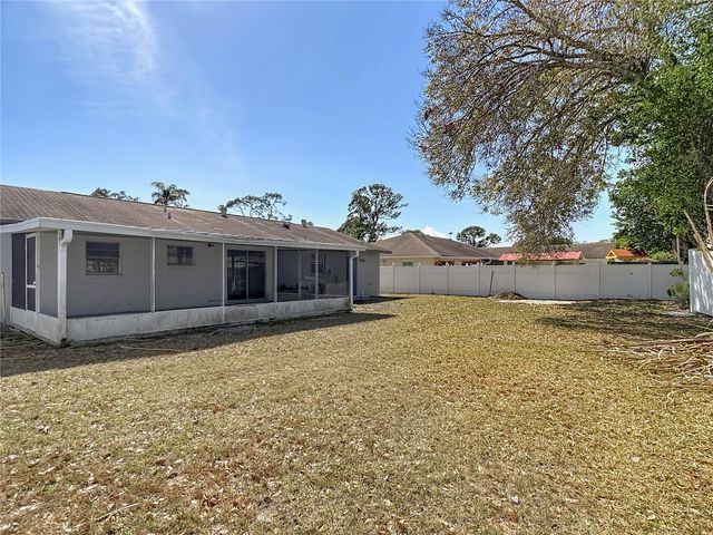 7717 W HIAWATHA STREET, Tampa, FL 33615