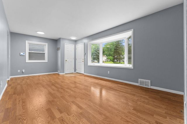 5306 Quebec Avenue N, New Hope, MN 55428