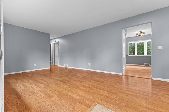 5306 Quebec Avenue N, New Hope, MN 55428