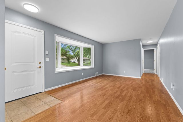 5306 Quebec Avenue N, New Hope, MN 55428