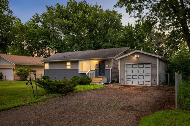 5306 Quebec Avenue N, New Hope, MN 55428