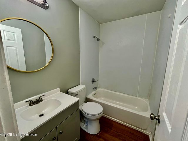 7602 Randy Ct, Louisville, KY 40258