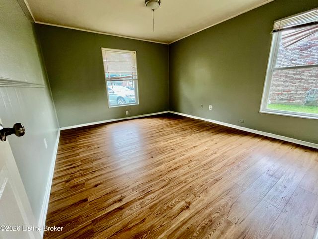 7602 Randy Ct, Louisville, KY 40258