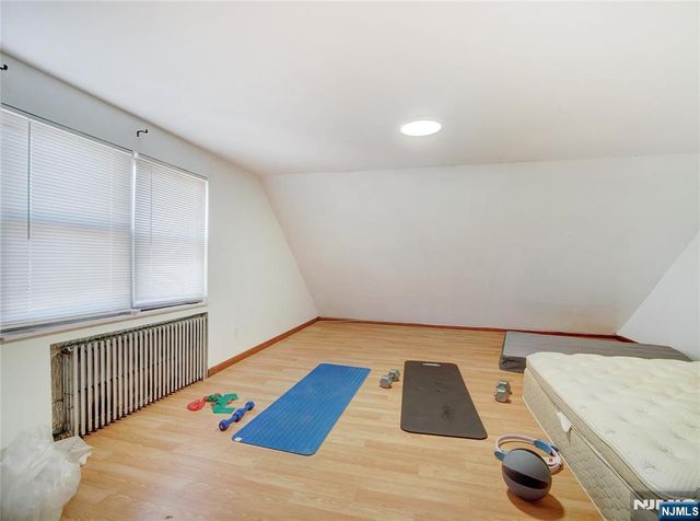 475 Dewey Avenue, Saddle Brook, NJ 07663