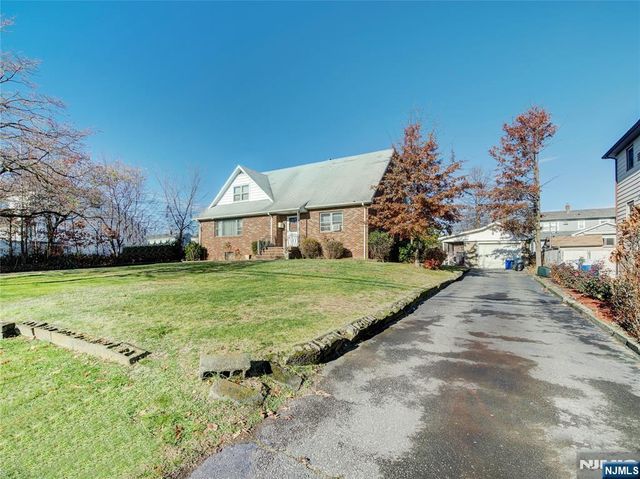 475 Dewey Avenue, Saddle Brook, NJ 07663