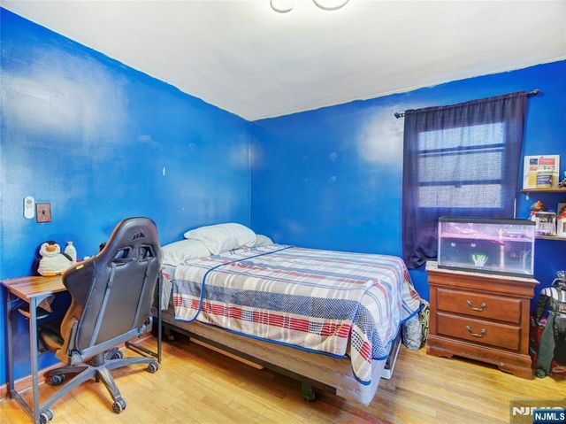 475 Dewey Avenue, Saddle Brook, NJ 07663