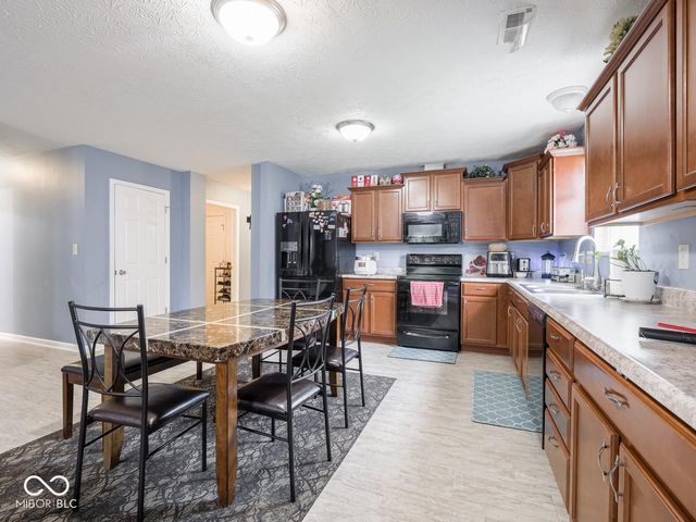 8218 Devon Avenue, Indianapolis, IN 46239