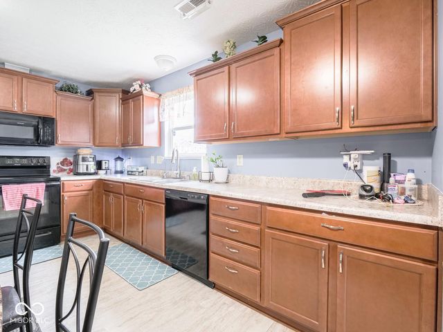 8218 Devon Avenue, Indianapolis, IN 46239
