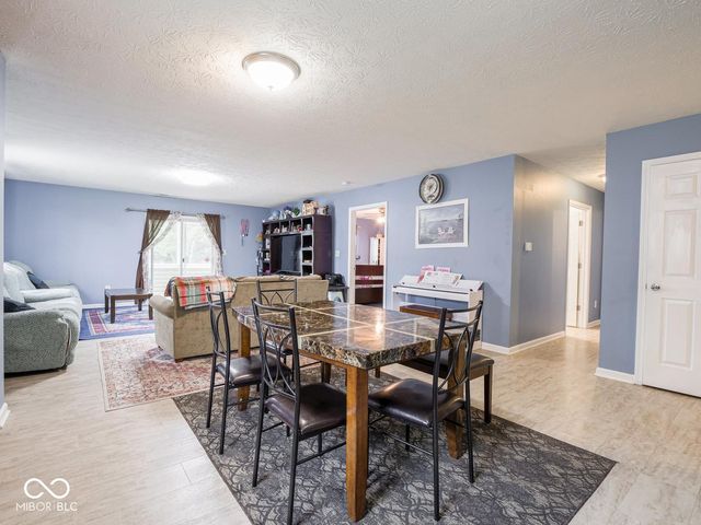8218 Devon Avenue, Indianapolis, IN 46239