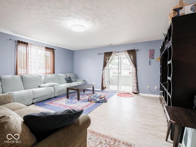 8218 Devon Avenue, Indianapolis, IN 46239